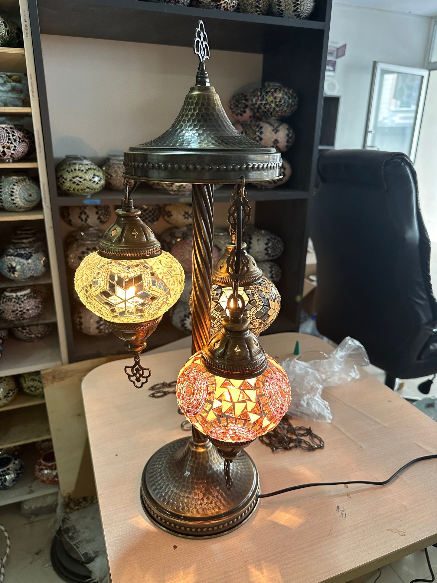 Table Lamp with 3 Medium Globes, Mini